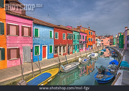 
                Kanal, Burano, Venetien                   