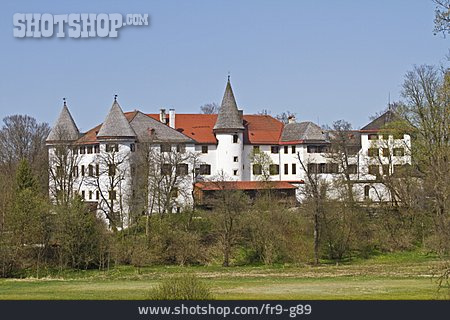 
                Castle Reichersbeuern                   