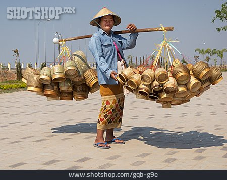 
                Laos, Straßenhändlerin                   