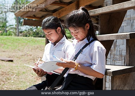 
                Mädchen, Hausaufgaben, Laotin                   