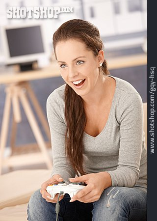 
                Junge Frau, Videospiel, Spielekonsole                   