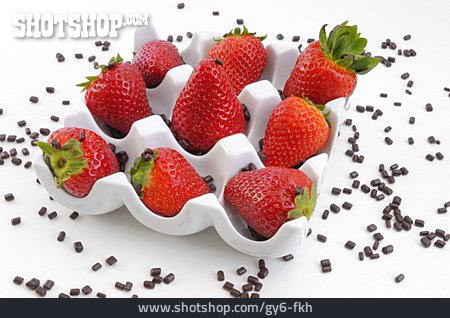 
                Erdbeere, Schokoladenstreusel                   