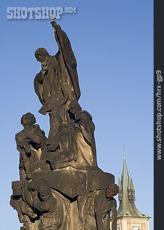 
                Prag, Heiligenstatue, Karlsbrücke                   