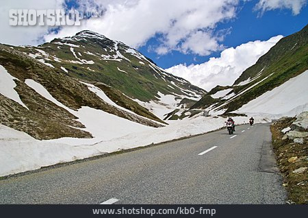 
                Alpen, Motorradtour, Bernina Pass                   