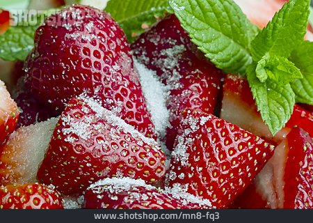 
                Erdbeeren, Minze, Gezuckert                   