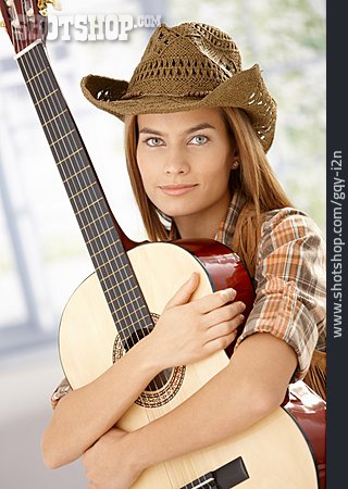 
                Country, Musikerin, Gitarrenspielerin                   