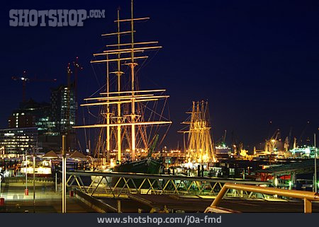 
                Segelschiff, Hamburger Hafen                   