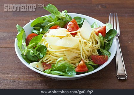 
                Feldsalat, Spaghetti                   