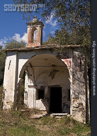
                Kirche, Ruine                   