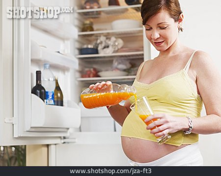 
                Gesunde Ernährung, Durst, Schwangere                   