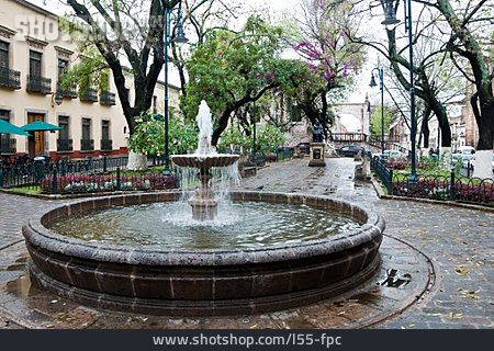 
                Springbrunnen, Mexiko, Morelia                   