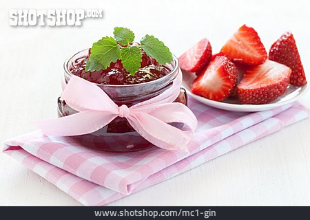 
                Marmelade, Erdbeermarmelade                   
