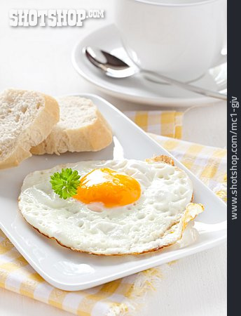 
                Frühstück, Spiegelei                   