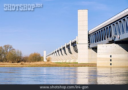 
                Brücke, Kanalbrücke Magdeburg                   