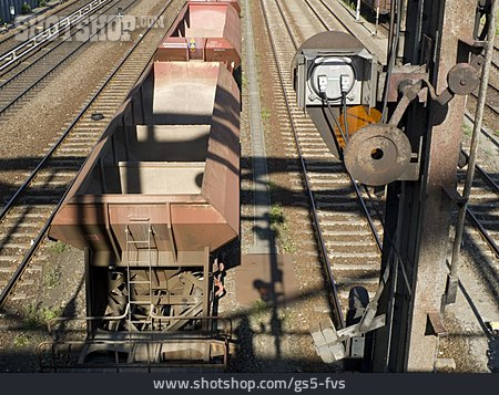 
                Schienen, Güterzug, Güterwaggon                   