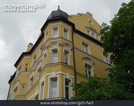 
                Wohnhaus, Berlin, Altbau                   