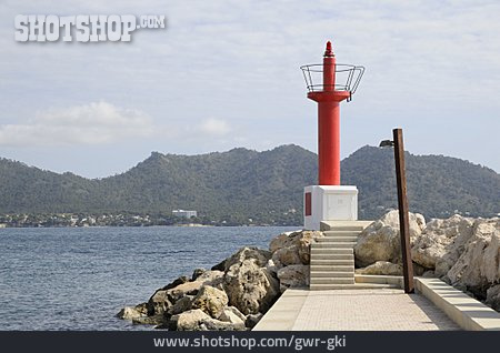 
                Mole, Hafeneinfahrt, Portopetro                   