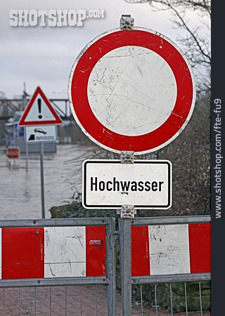 
                Verbot, Hochwasser                   