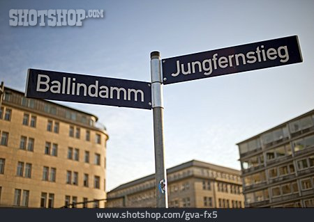 
                Straßenschild, Hamburg, Jungfernstieg, Ballindamm                   