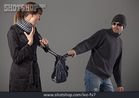 
                Diebstahl, Handtaschenraub                   