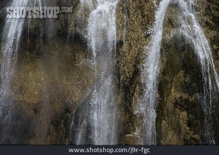 
                Wasserfall, Fließen                   