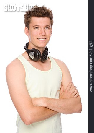 
                Junger Mann, Audio, Kopfhörer                   