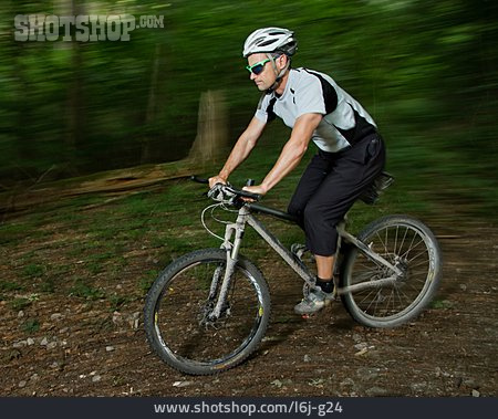 
                Radfahrer, Mountainbiker, Radsport                   