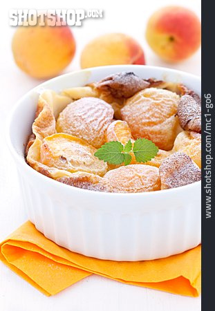 
                Obsttörtchen, Aprikosenkuchen, Clafoutis                   