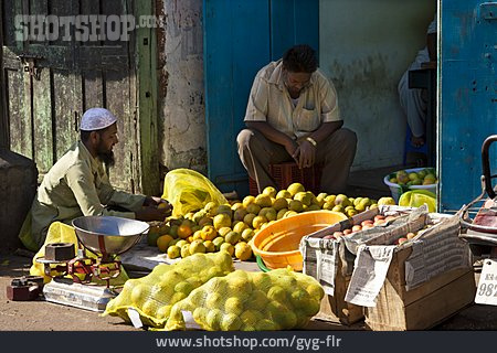 
                Marktstand, Obstverkäufer, Mysore                   
