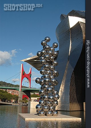 
                Museum Guggenheim, Skulptur                   