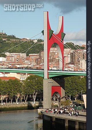
                Bilbao, La Salve                   