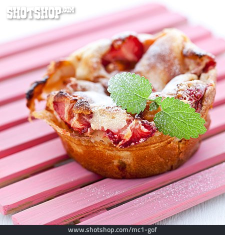 
                Fruit Tart, Strawberry Tart, Clafoutis                   