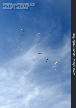 
                Paragliding, Gleitschirmfliegen                   