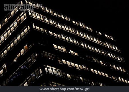 
                Bürogebäude, Beleuchtet                   