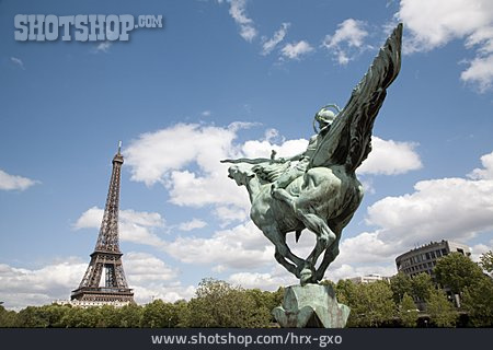 
                Eiffelturm, Jeanne D’arc                   