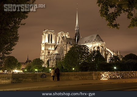 
                Notre Dame De Paris                   