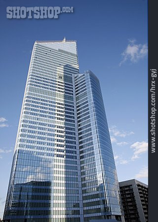 
                Bürogebäude, La Défense                   