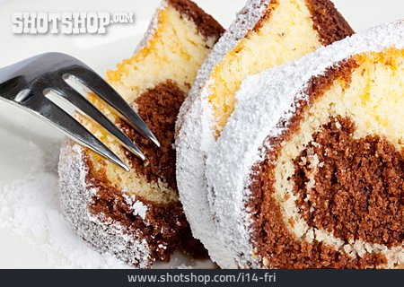 
                Kuchenstück, Marmorkuchen, Rührkuchen                   