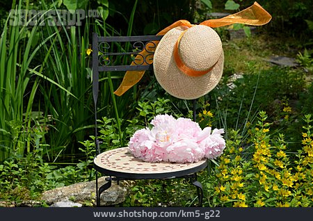 
                Blumendekoration, Gartendekoration                   