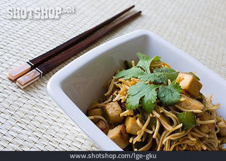 
                Asiatische Küche, Nudelgericht                   