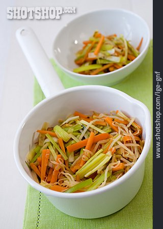
                Asiatische Küche, Salat                   