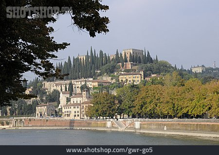 
                Verona, Castel San Pietro                   