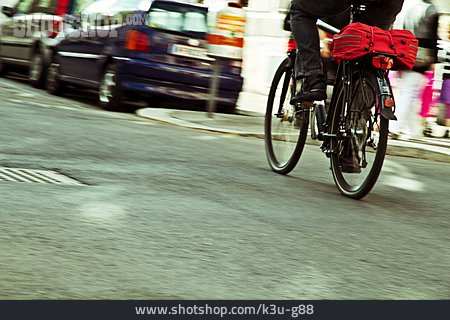 
                Radfahrer, Straßenverkehr                   