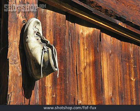 
                Schuh, Holzwand, Befestigt                   