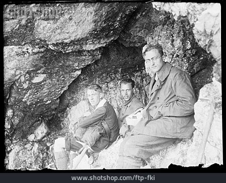 
                Bergsteiger, Rast, Historisches Foto                   
