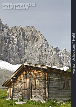 
                Gebirge, Holzhütte, Scheune                   