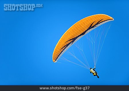 
                Paragliding, Paragleiter, Gleitschirmfliegen                   