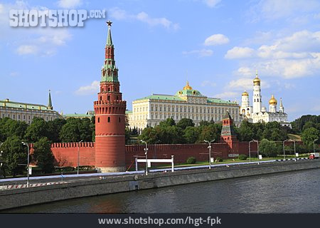 
                Kreml, Kremlmauer, Kreml-turm                   