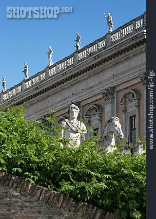 
                Rom, Reiterstatue                   