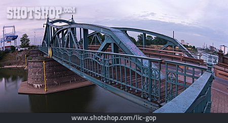 
                Brücke, Drehbrücke                   